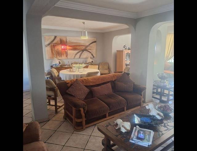 3 BEDROOM CLUSTER FOR SALE IN SUNWARD PARK